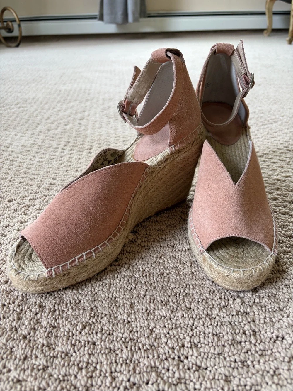 Seychelles Pink Suede Espadrille Wedge Sandals